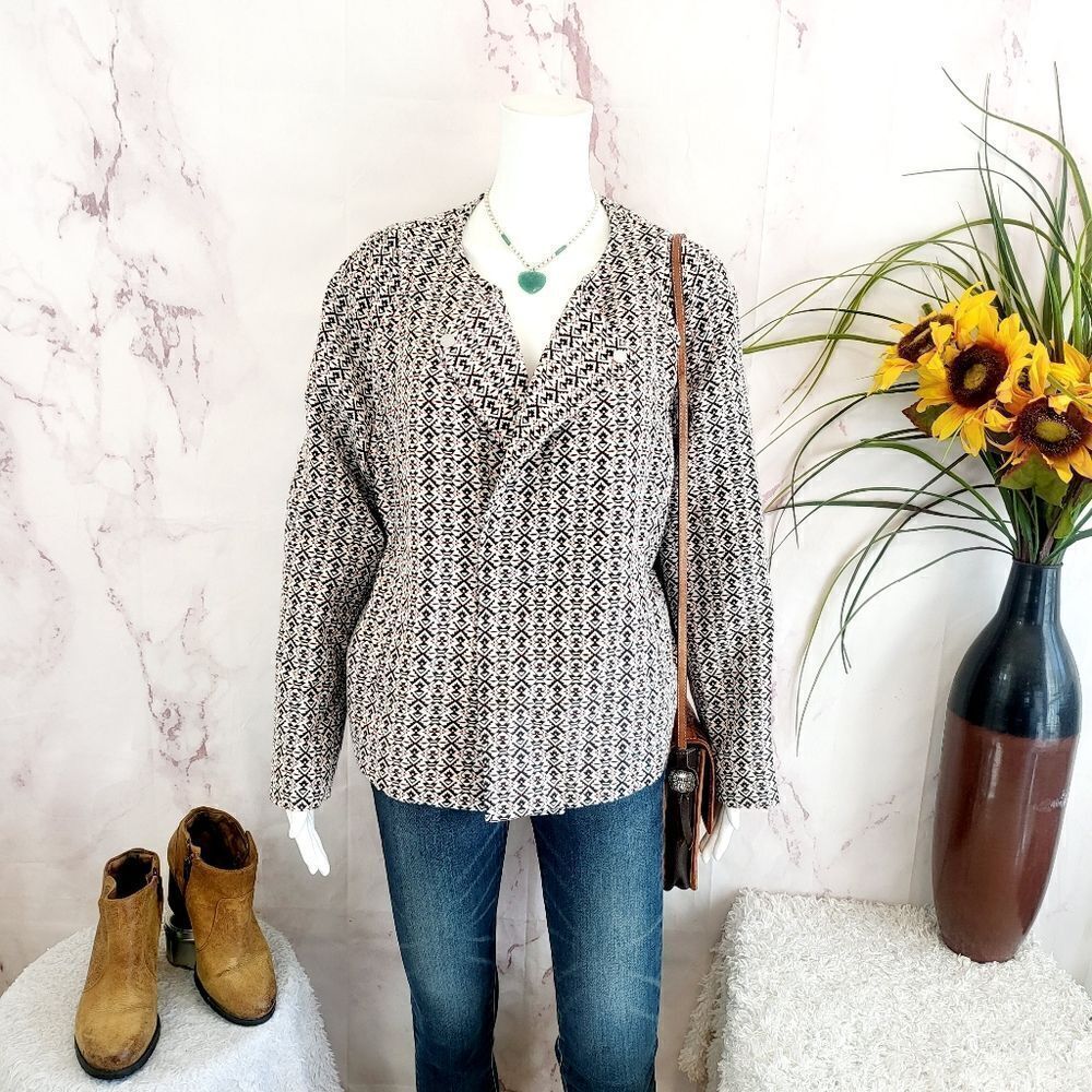 Tart Women's Black and White Blazer